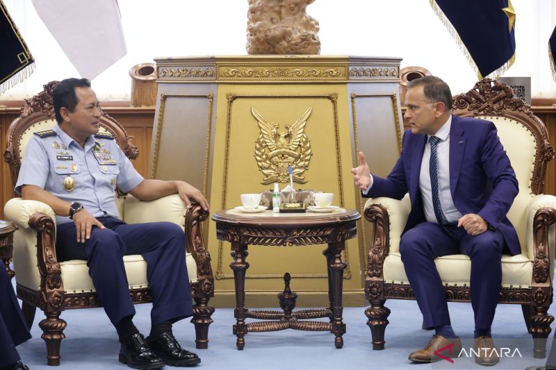 TNI AU jalin kerja sama bidang penerbangan dengan Airbus