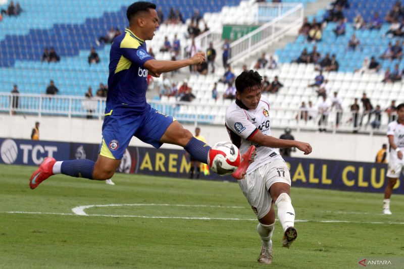 Super League - Arema kalahkan Persik 2-1 di Kanjuruhan