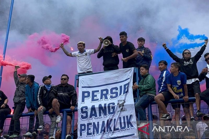 Berikut susunan pemain Persib vs Persija Jakarta