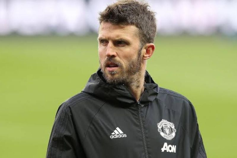 Michael Carrick calon kuat latih sementara MU