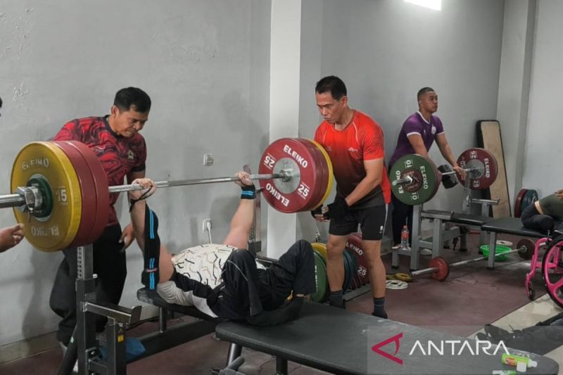 APG 2025 - Margono dan Shebrioni tambah dua emas para angkat berat