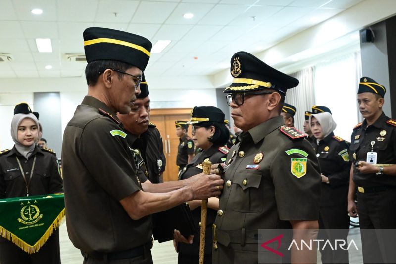Kajari Kabupaten Bekasi Semeru resmi dilantik Kajati Jawa Barat