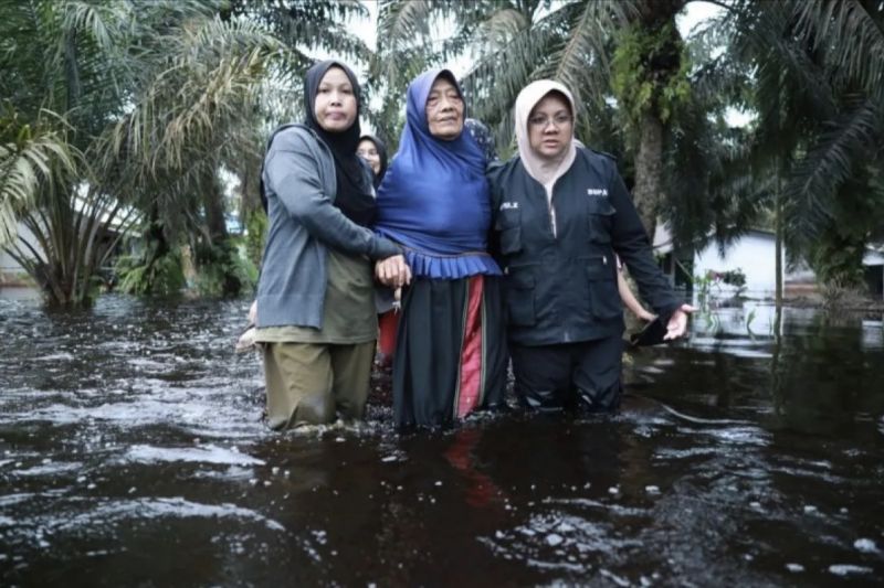 Banjir di sejumlah kabupaten/kota di Riau sudah mulai surut, Siak dan Bengkalis masih tergenang