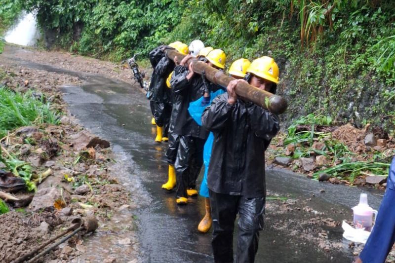 PLN percepat pemulihan listrik di Jepara, Pati, dan Kudus