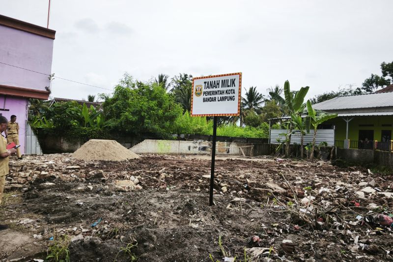Pemkot Bandarlampung tertibkan bangunan penyebab banjir di Teluk Betung