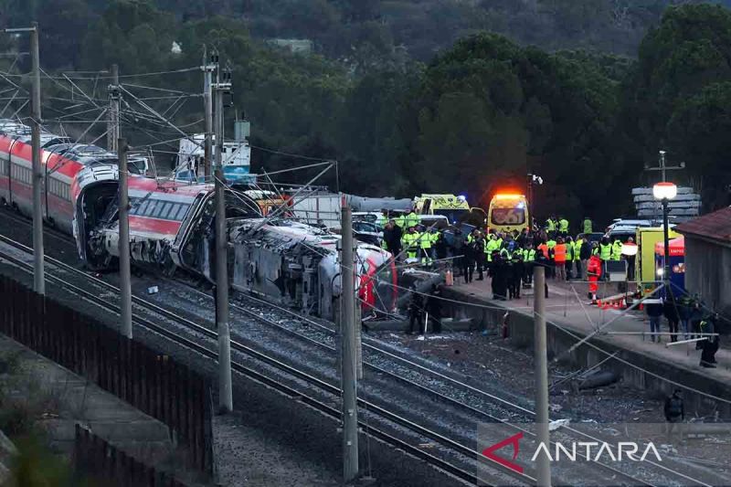 Korban tewas kecelakaan kereta di Spanyol bertambah jadi 42 orang