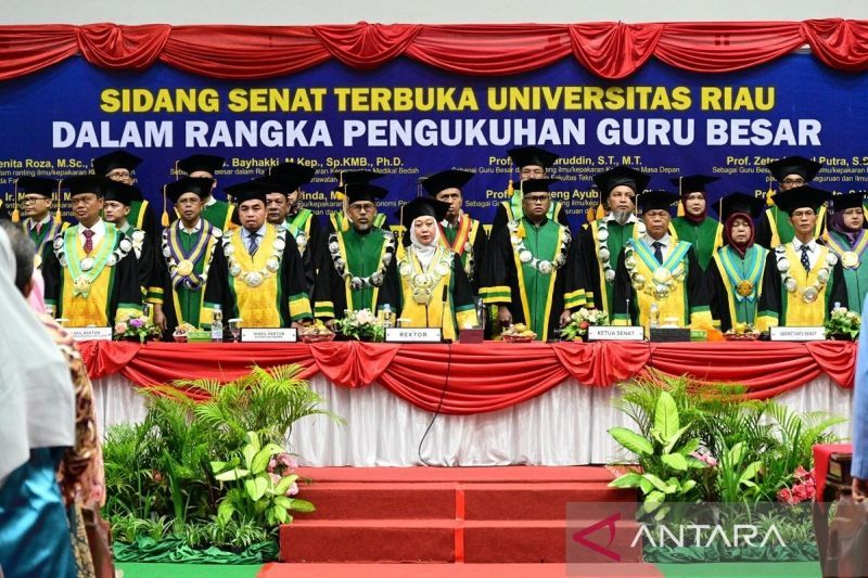Delapan Guru Besar Unri Dikukuhkan, Sebagai Kontribusi Riset bagi Pembangunan Daerah dan Nasional