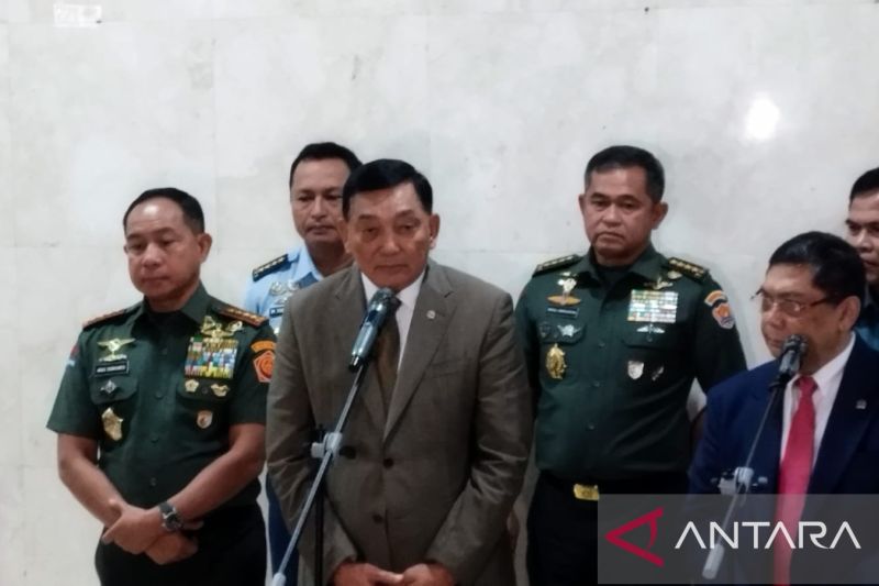 Menhan laporkan kondisi keamanan negara dan kerja satgas ke Presiden