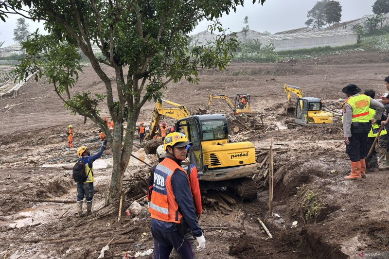 Menteri LH memprioritaskan pemulihan lingkungan pascalongsor Cisarua