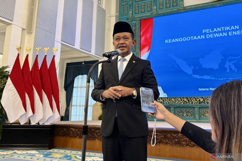 Bahlil umumkan Adies Kadir tak lagi kader Golkar