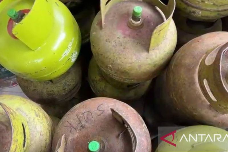 Polda Jabar ungkap penyalahgunaan elpiji 3 kg di Cimaung, kerugian negara Rp2,8 miliar
