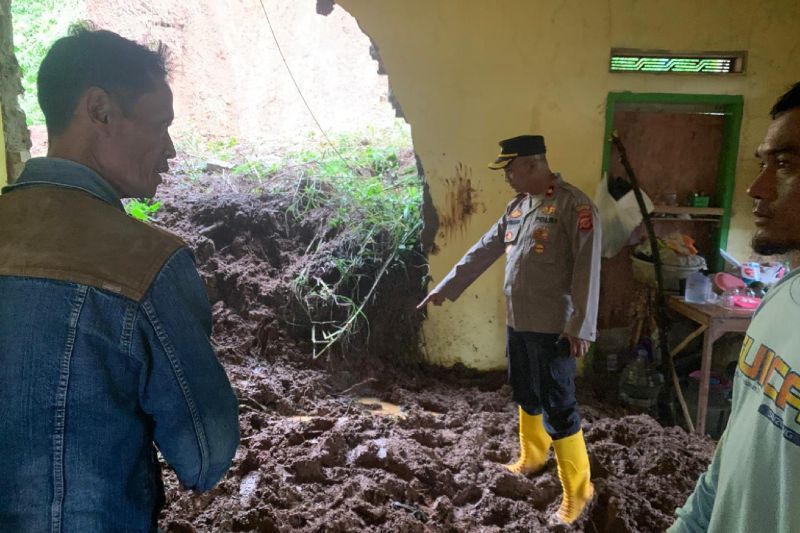 Longsor Pangalengan: 2 tewas