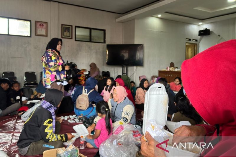 Longsor Cisarua - Tiga sekolah terdampak longsor terapkan pembelajaran daring