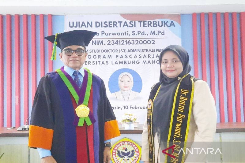 ULM cetak doktor pertama Administrasi Pendidikan dengan nilai cumlaude