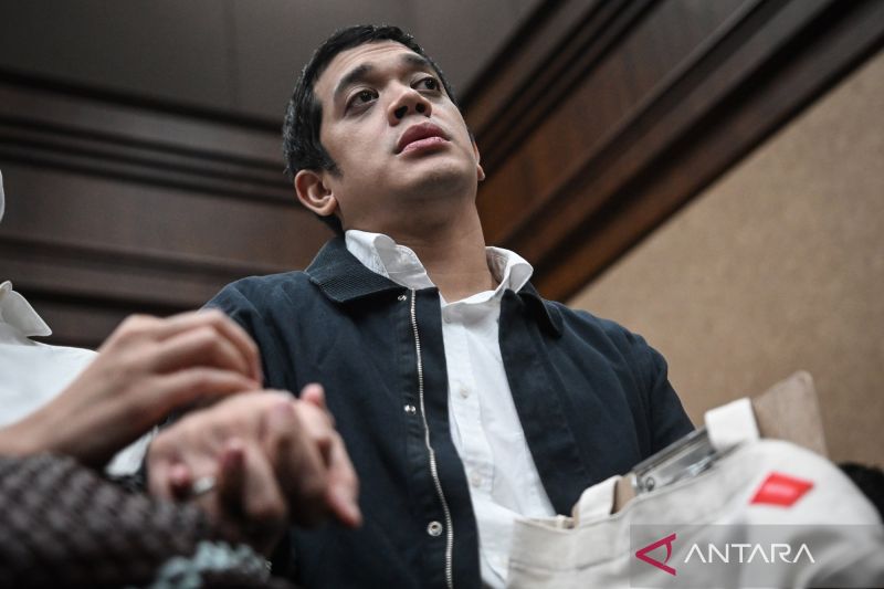 Anak Riza Chalid dituntut 18 tahun penjara di kasus korupsi minyak