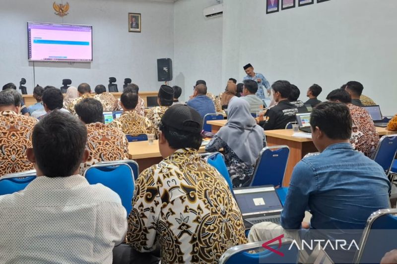 Pemkab Cirebon menggencarkan pendampingan SID perkuat layanan di desa