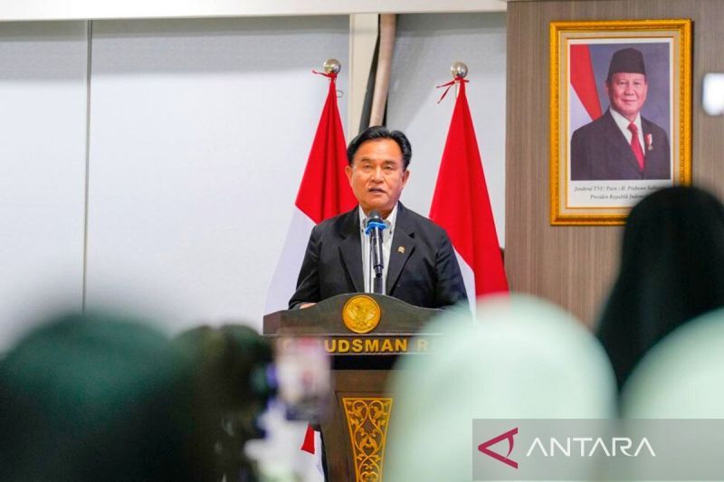 Yusril: Brimob aniaya anak di Maluku harus diproses etik dan pidana