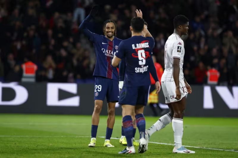 PSG gusur Lens dari puncak klasemen Liga Prancis