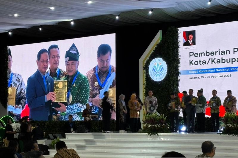 KLH nobatkan tiga daerah pengelola sampah terbaik