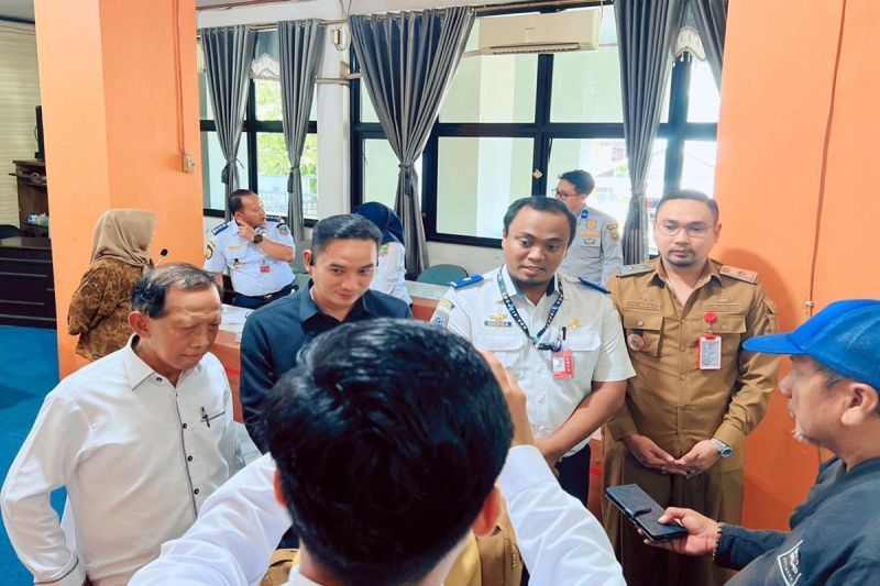 Kotabaru highlights air transporation ahead of Eid