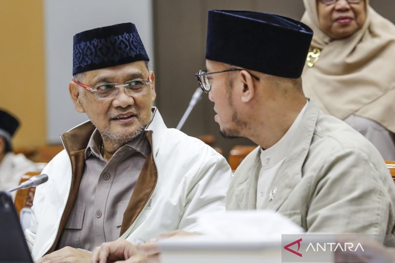 Pemerintah kaji skema haji tanpa antrean