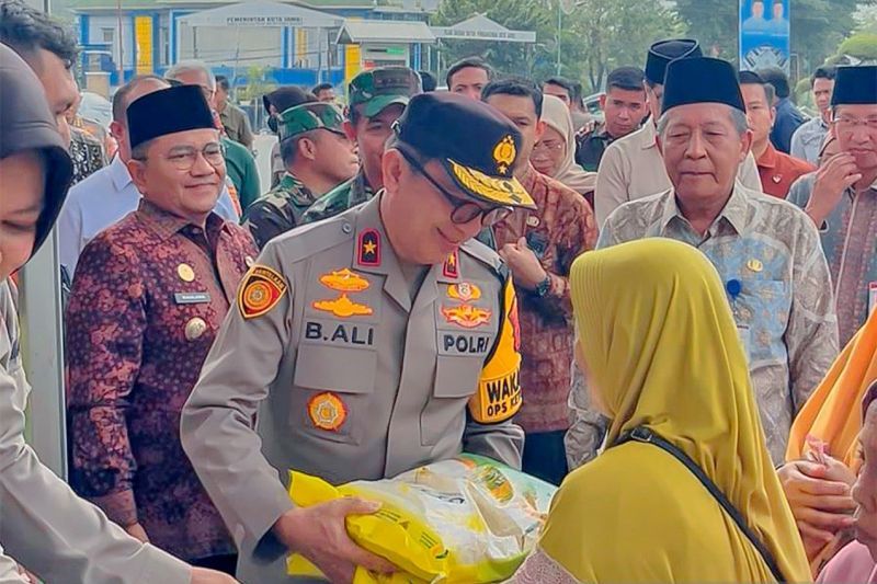 Polda Jambi salurkan 16,5 ton beras murah jelang Idul Fitri 1447 H