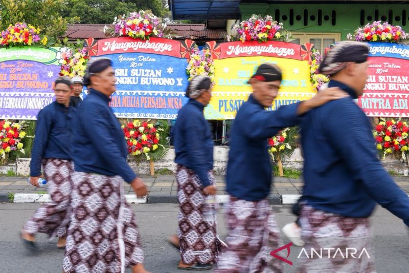 Kirab budaya Mangayubagya 80 tahun Sri Sultan Hamengku Buwono X