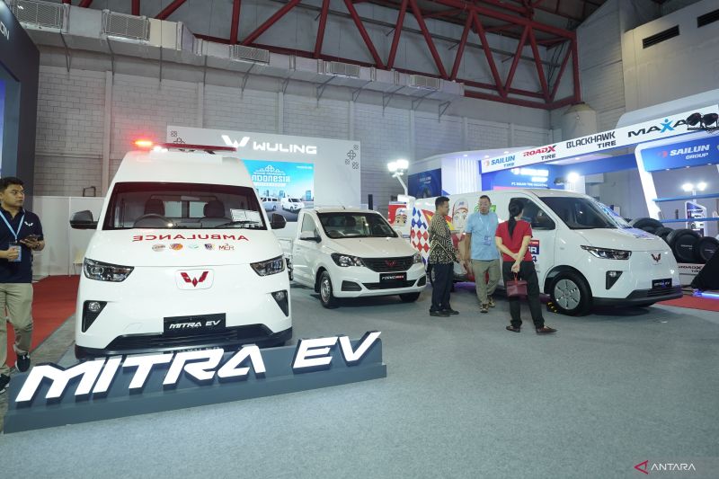 wuling-pamer-dua-kendaraan-komersial-di-pameran-giicomvec-2026