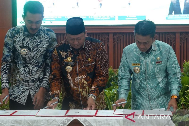 Banjarmasin, Banjar and Batola sign agreement to convert waste into energy