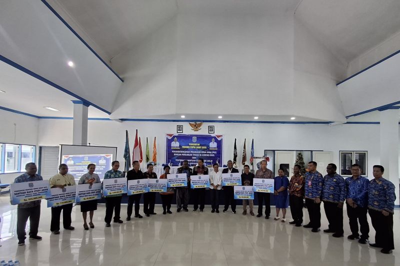 PBD salurkan bantuan pendidikan Rp4,7 miliar untuk 472 mahasiswa ...