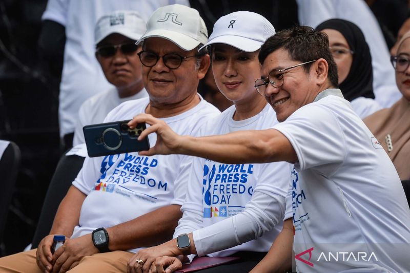 Fun walk Hari Kebebasan Pers Dunia 2026 - ANTARA News