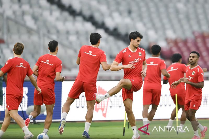 Susunan pemain, John Herdman turunkan empat bek tengah sejak awal