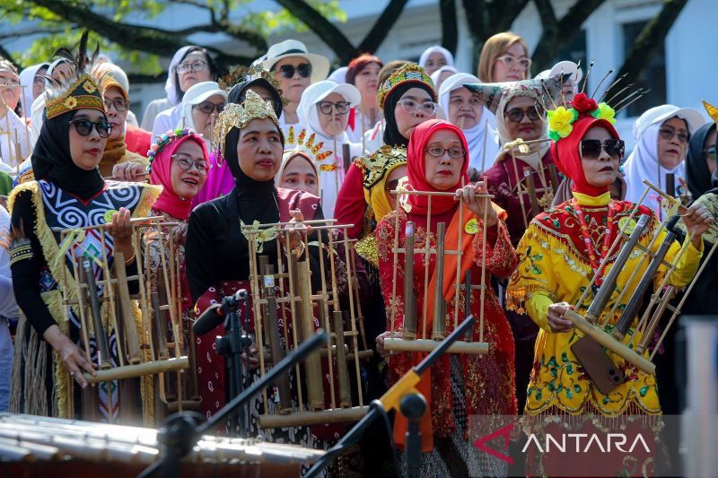 500 musisi meriahkan Bandung Kota Angklung Festival 2026