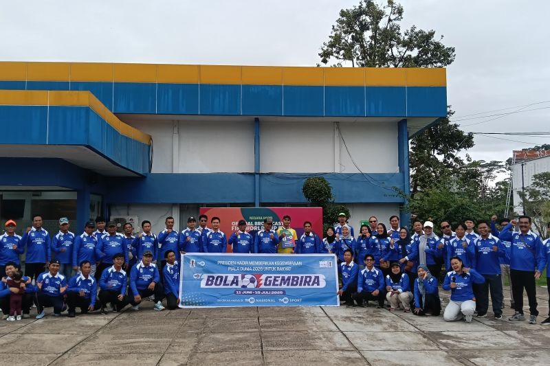 Fun Walk Bola Gembira: TVRI Kalbar, RRI, dan ANTARA ajak warga bergerak bersama