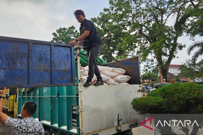 Ditreskrimsus Polda Jambi amankan 7,35 ton pupuk subsidi disalahgunakan