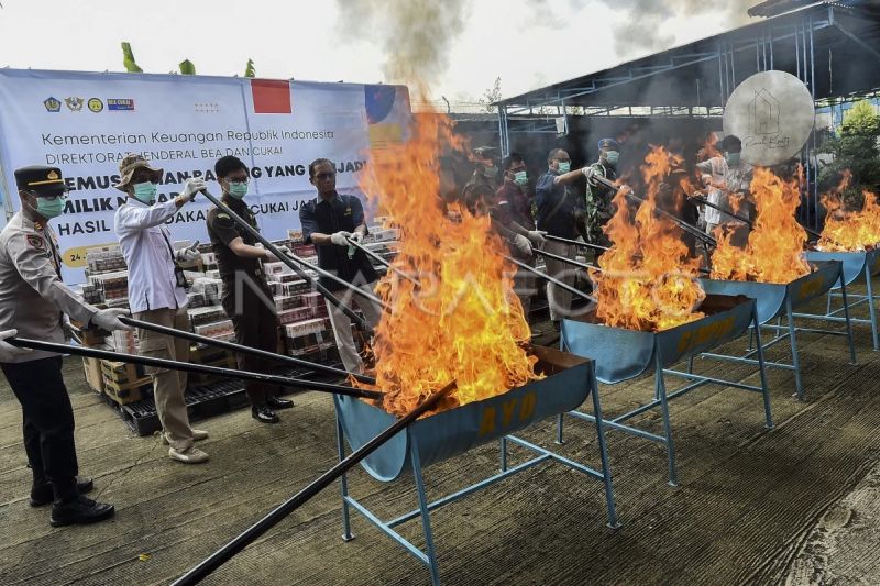 Pemusnahan hasil penindakan Bea Cukai Jambi