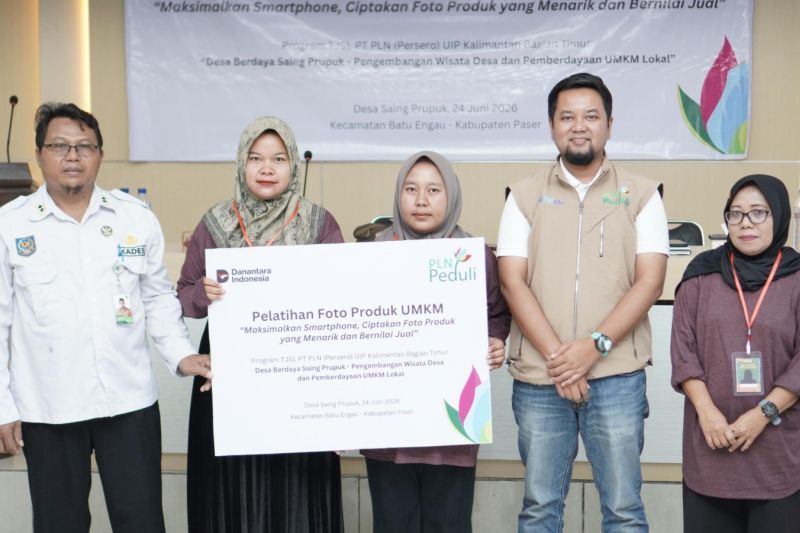 PLN Dampingi UMKM Desa Saing Prupuk Berkembang melalui Fotografi Produk