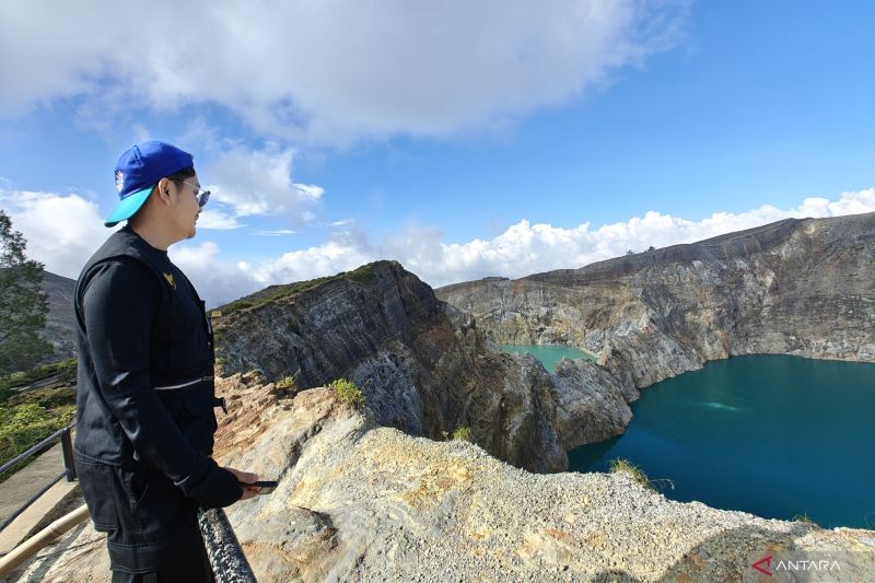 Badan Geologi: Longsor kawah Kelimutu tak berkaitan aktivitas vulkanik
