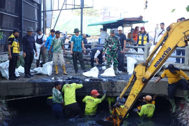 Pemkab Kudus Kampanyekan Bersih Drainase untuk Cegah Genangan Banjir Musim Hujan