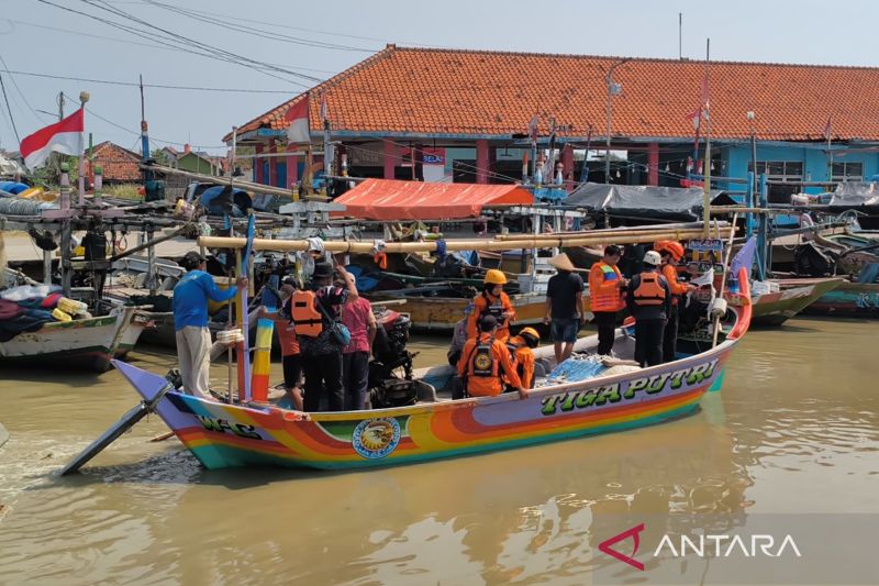Tim SAR tuntaskan operasi pencarian nelayan hilang di perairan Cirebon