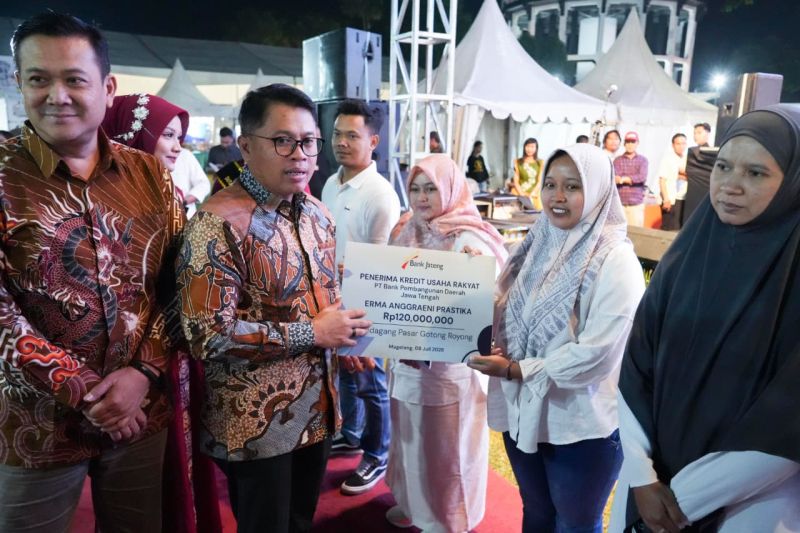 kementerian-umkm-tegaskan-kur-hingga-rp100-juta-tanpa-agunan-tambahan