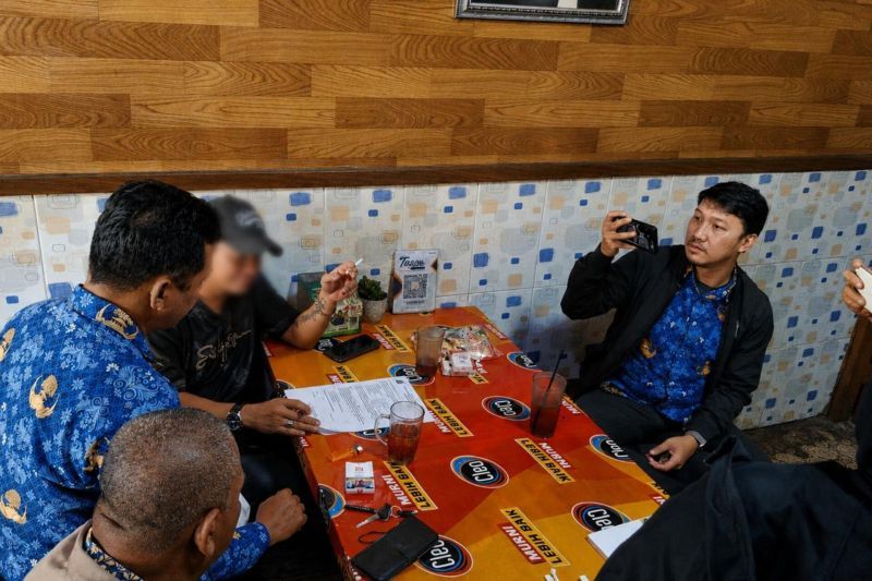 Pembuang sampah di Grogol Selatan didenda Rp500 ribu usai CCTV viral