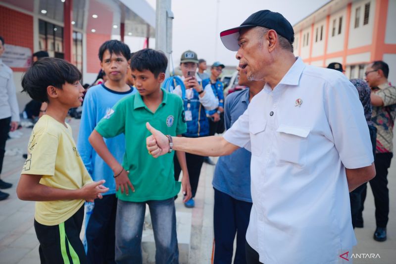 Wamensos: Presiden pesan lulusan Sekolah Rakyat kuliah dan kerja layak