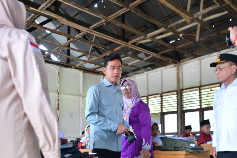 Wapres serap aspirasi guru, dorong perbaikan sekolah di Riau