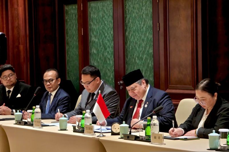 Airlangga ajak perusahaan China investasi ke proyek PLTS 100 GW