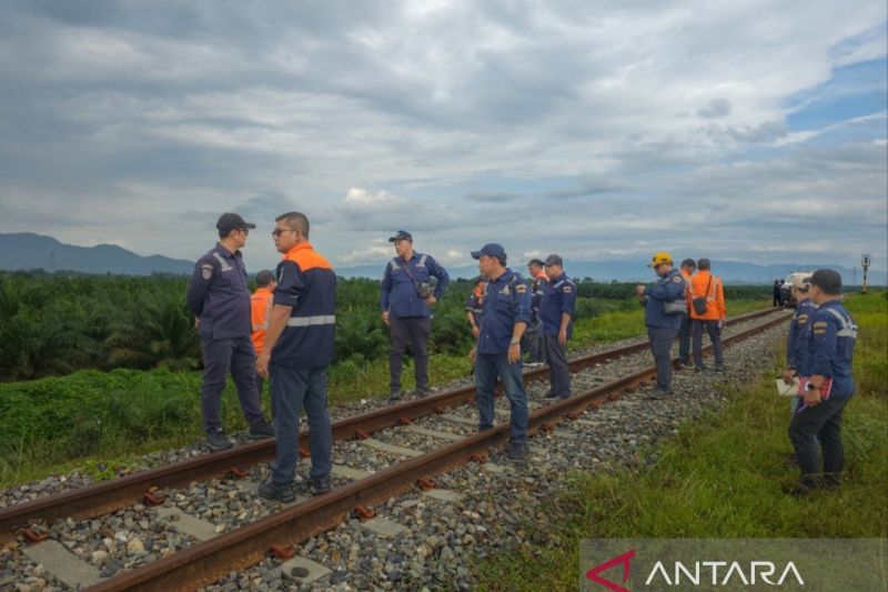 KAI Sumut inspeksi kondisi jalur kereta Rantauprapat Baru-Aek Nabara