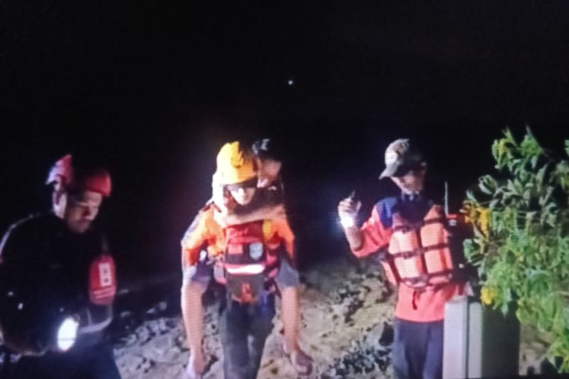 Hujan deras hingga Sabtu malam, 450 warga Agam mengungsi akibat banjir