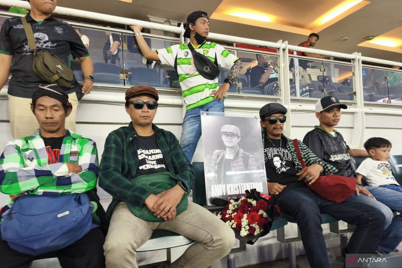 Persebaya gelar persembahan untuk Andi Peci pada Anniversary Game