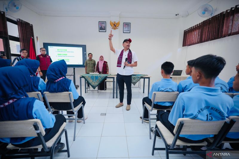 Wamensos yakinkan setiap siswa Sekolah Rakyat berpotensi