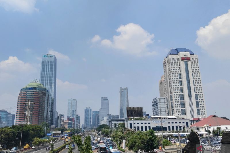 Minggu, Jakarta diprakirakan cerah berawan